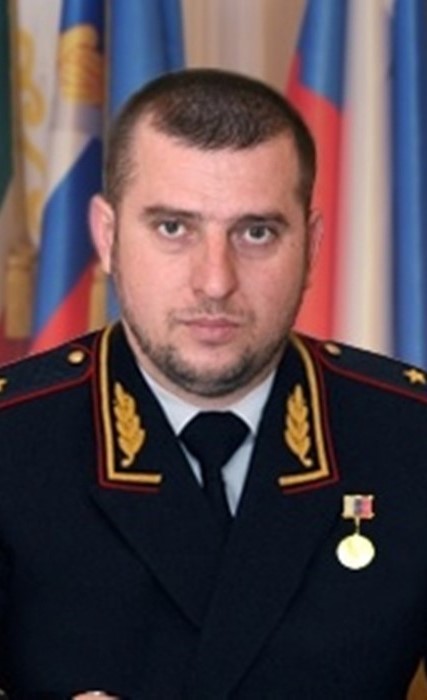 заместитель командира объединения Южного военного округа Алаудинов Апти Аронович.