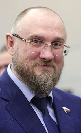 депутат Государственной Думы Федерального Собрания Российской Федерации Бурлаков Сергей Владимирович.